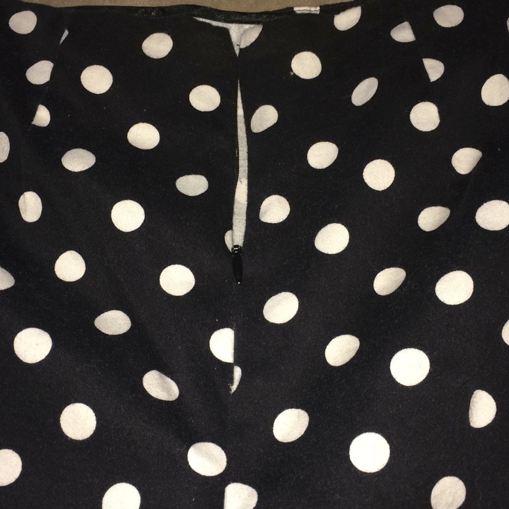 Shorts - Picture 2 of 3